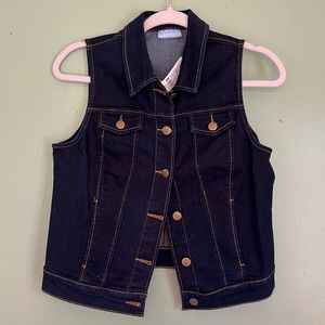 Women’s denim sleeveless jacket NWT Small. New York & Company Buttonup vest.